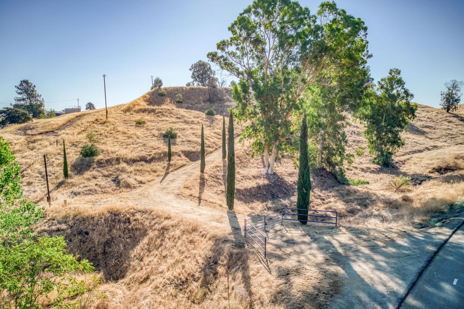 0 0 No Address Available, Friant, CA 93626