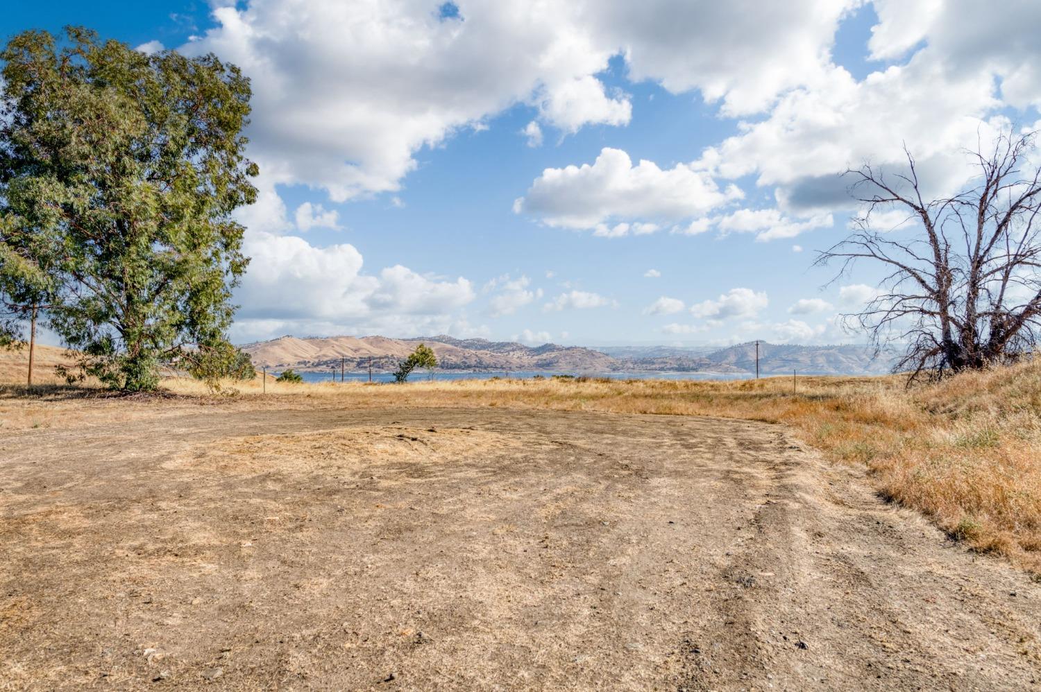 0 0 No Address Available, Friant, CA 93626