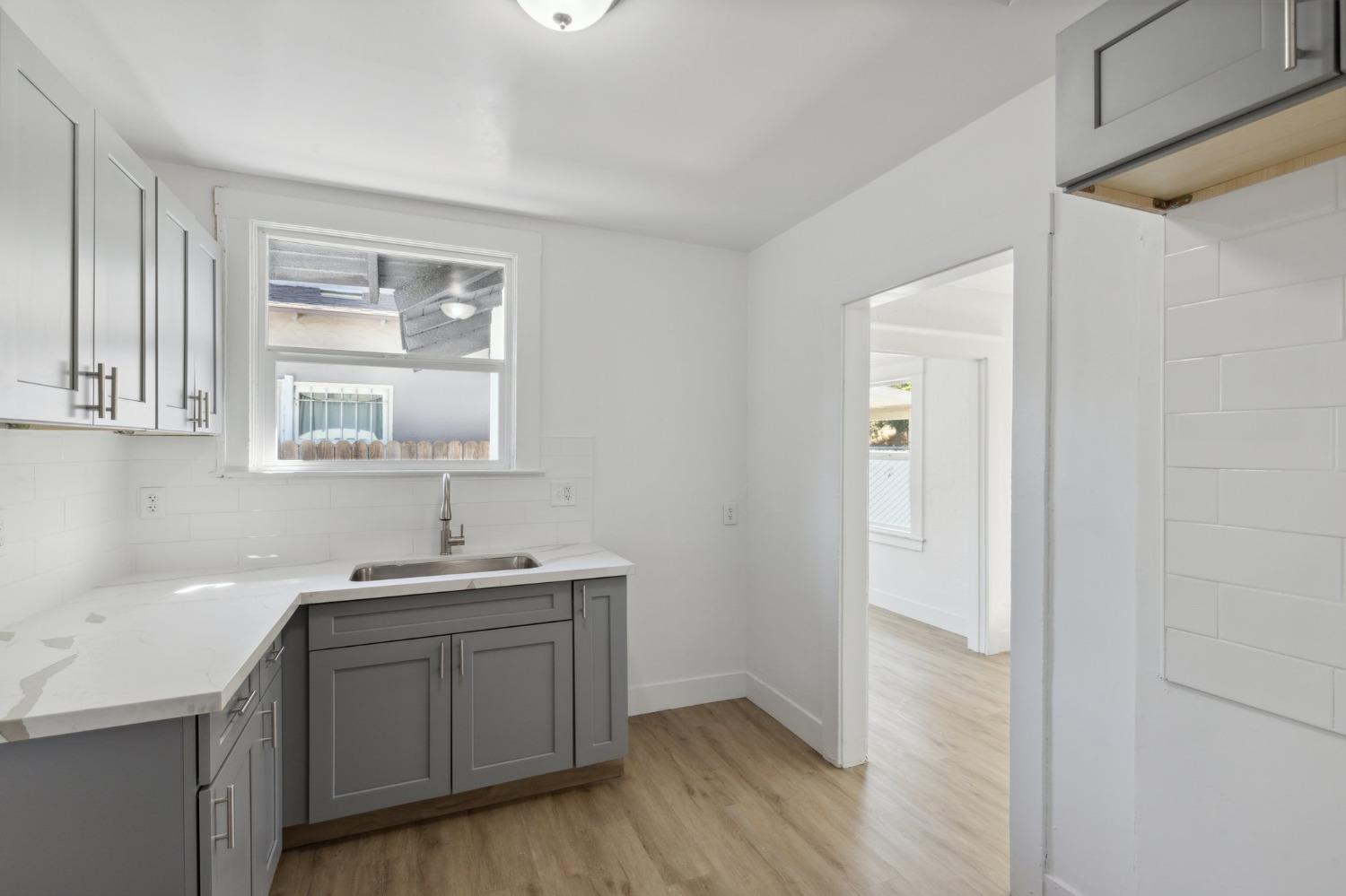 603 E Mildreda Ave, Fresno, CA 93701