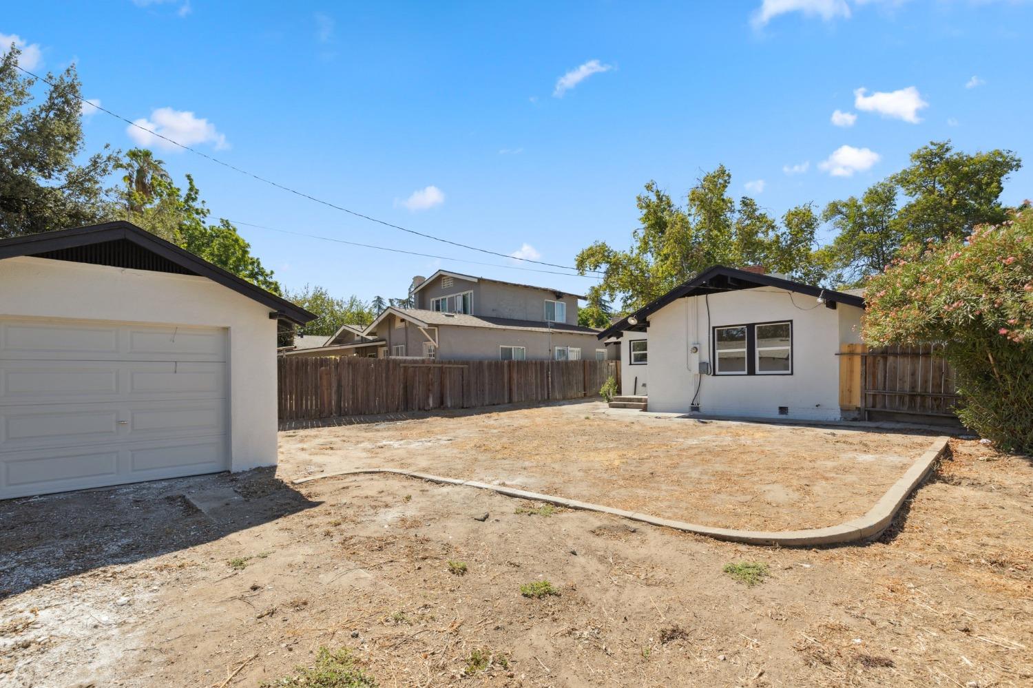 603 E Mildreda Ave, Fresno, CA 93701