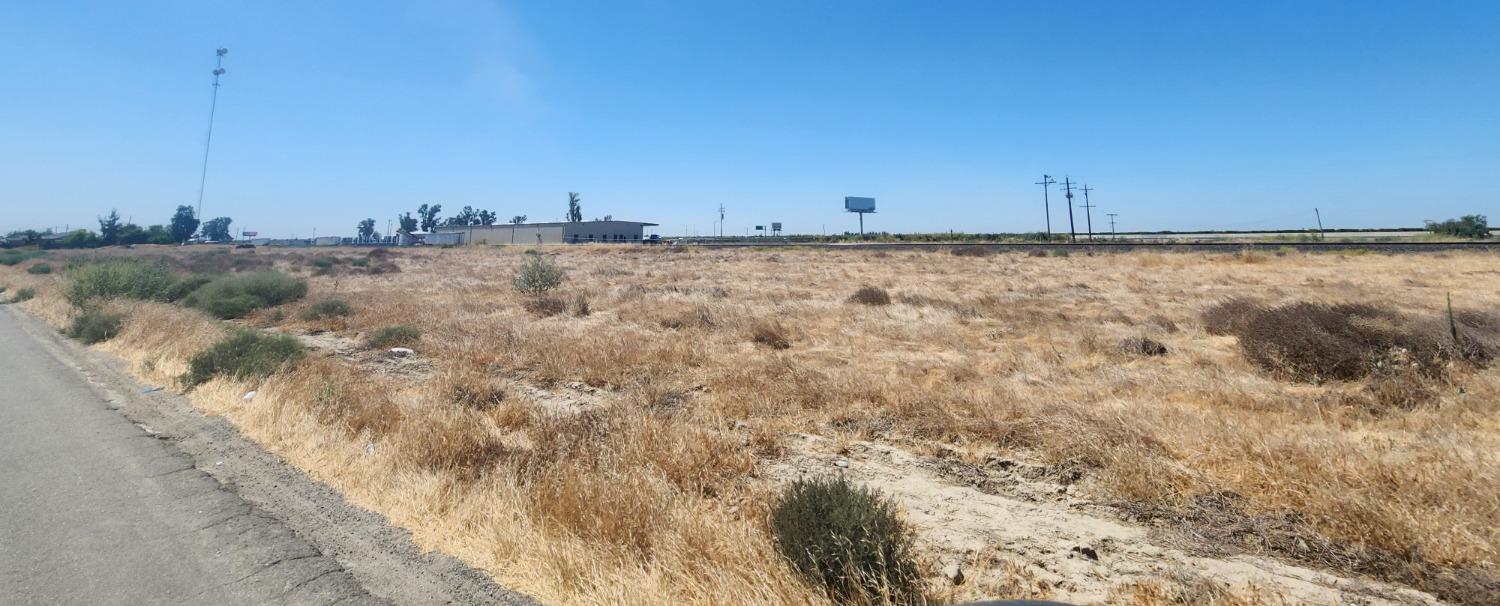 368 Avenue, Traver, CA 93673