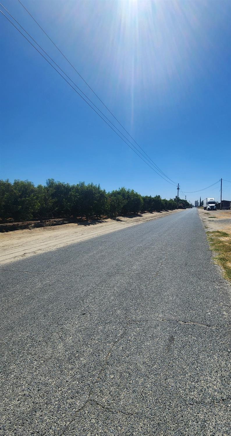 368 Avenue, Traver, CA 93673