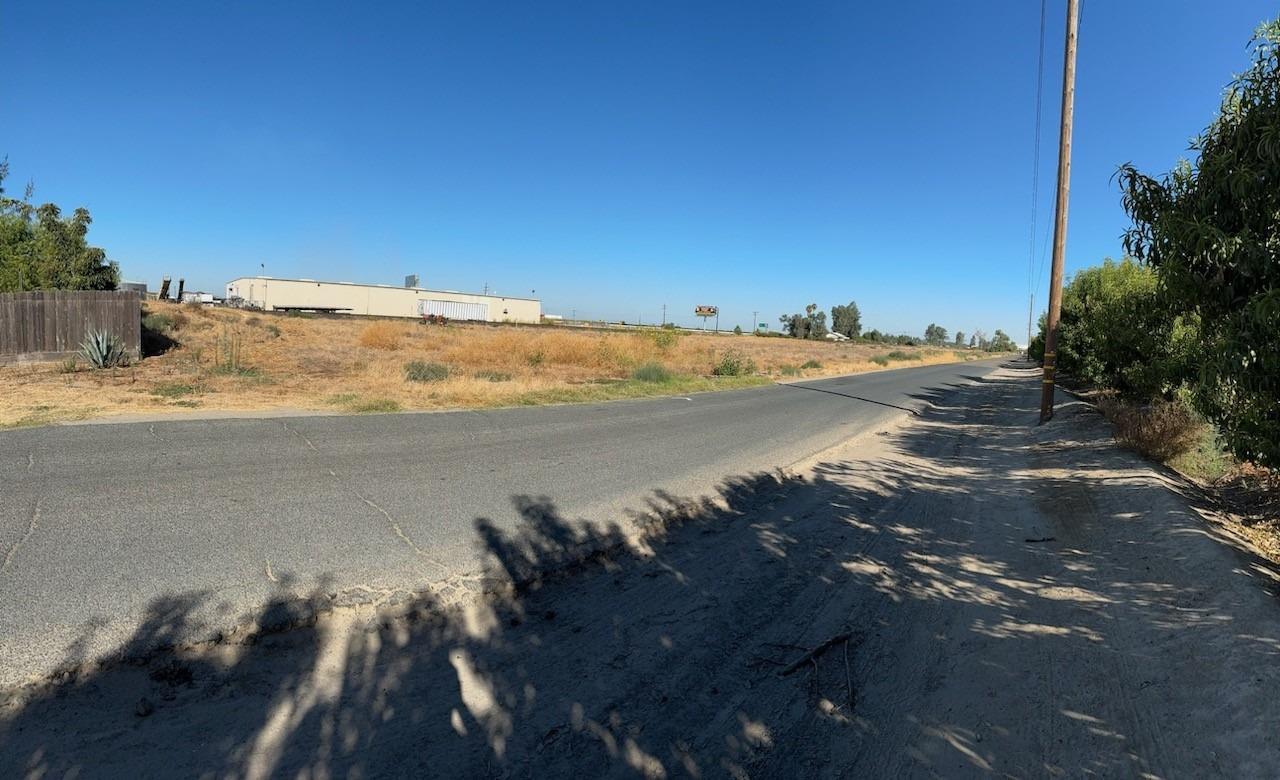 368 Avenue, Traver, CA 93673