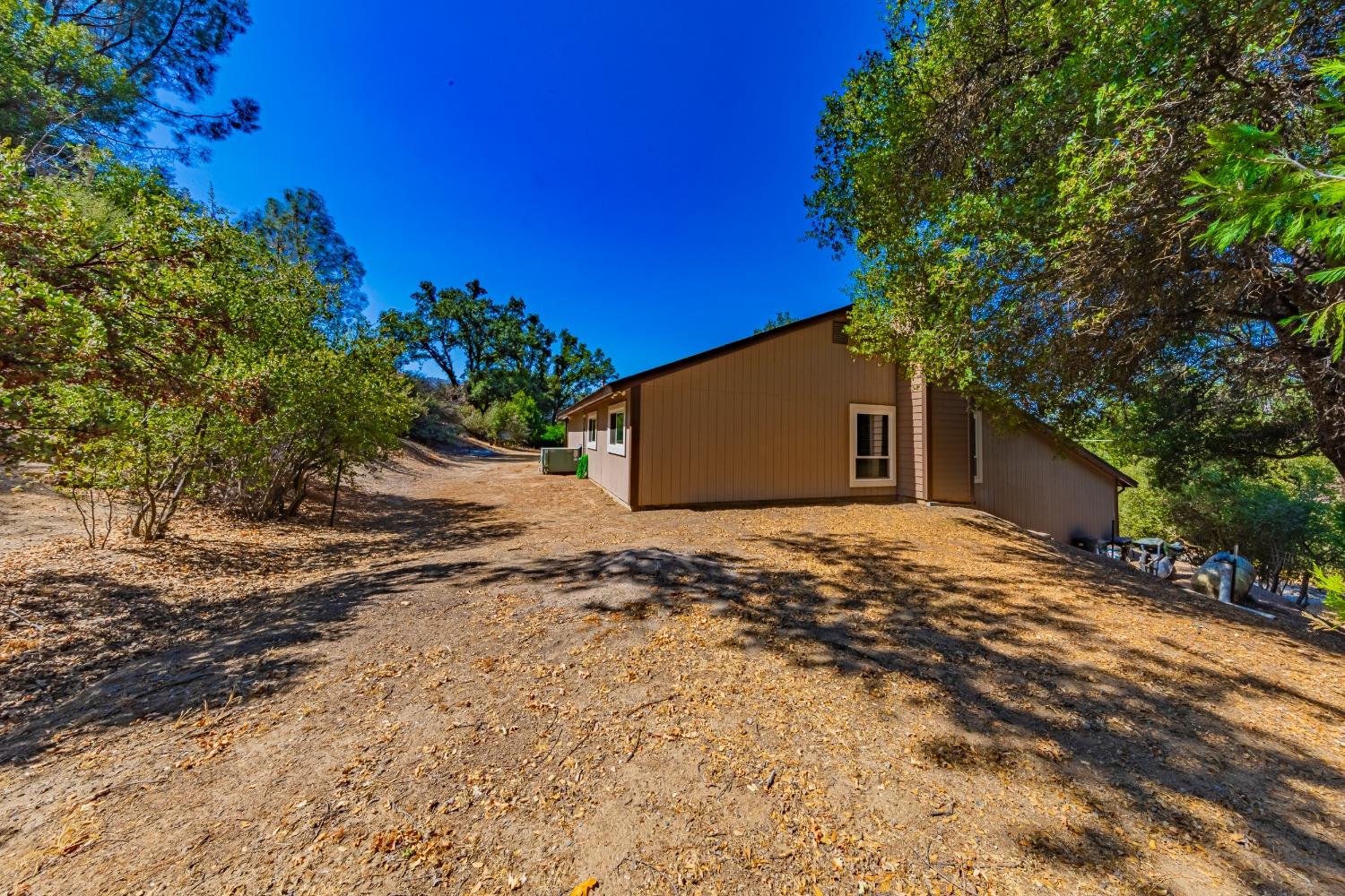 41243 Pamela Pl, Oakhurst, CA 93644