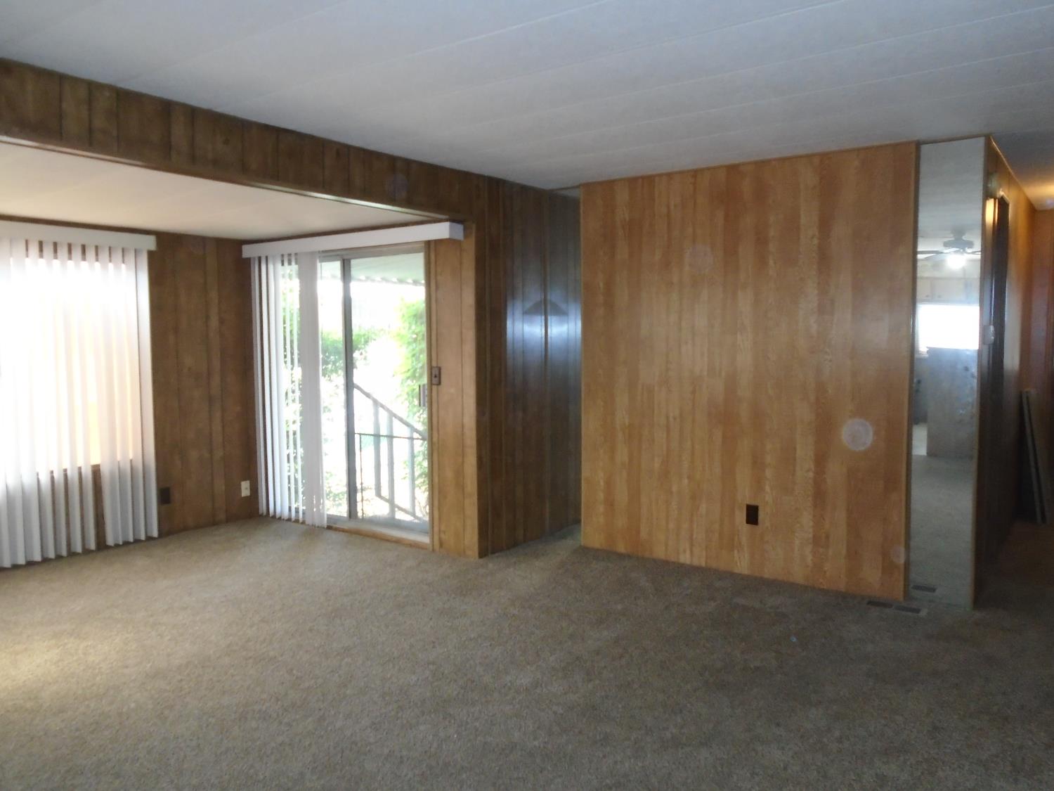 860 #117 E Grangeville Blvd #117, Hanford, CA 93230