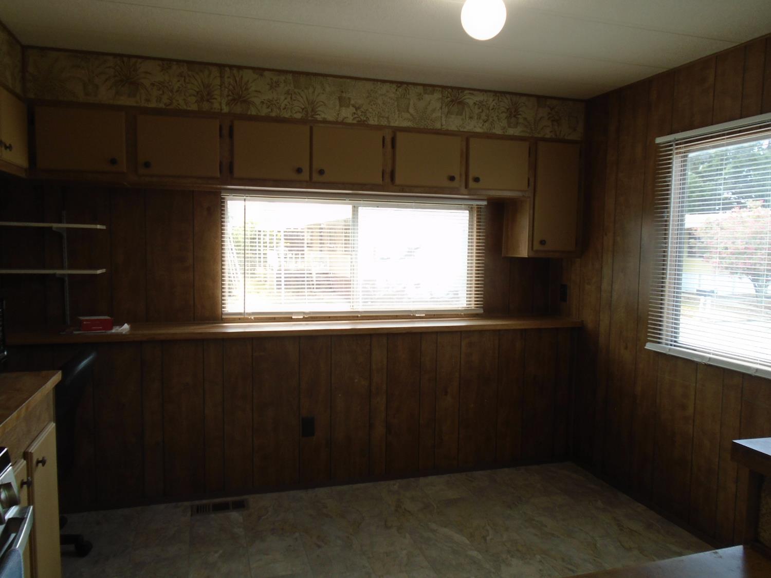 860 #117 E Grangeville Blvd #117, Hanford, CA 93230