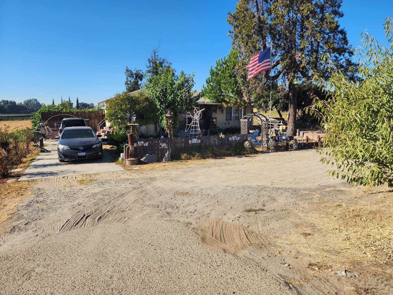 17689 E Manning Ave, Reedley, CA 93654