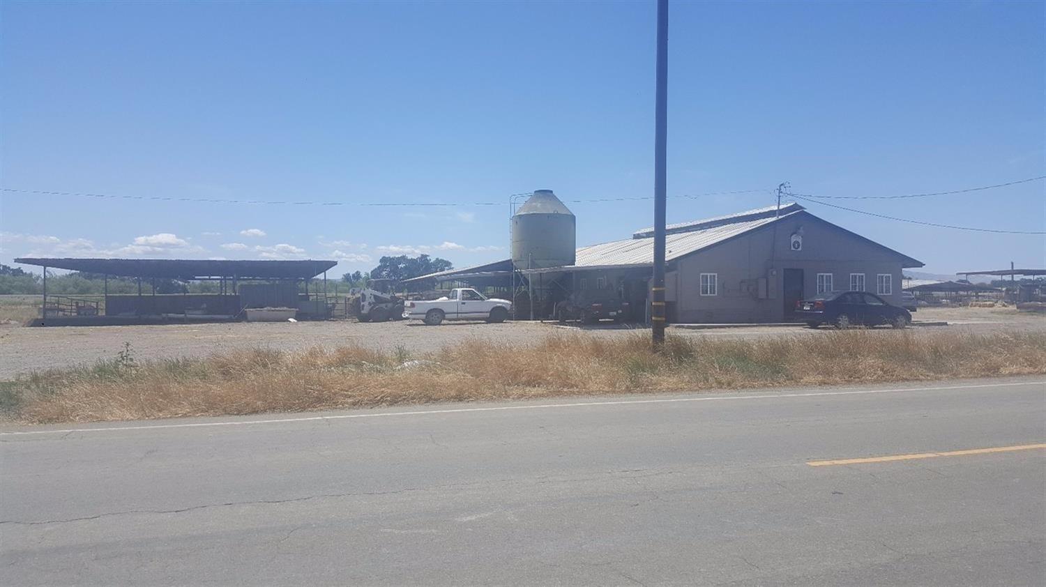 13807 Carpenter Road, Patterson, CA 95313