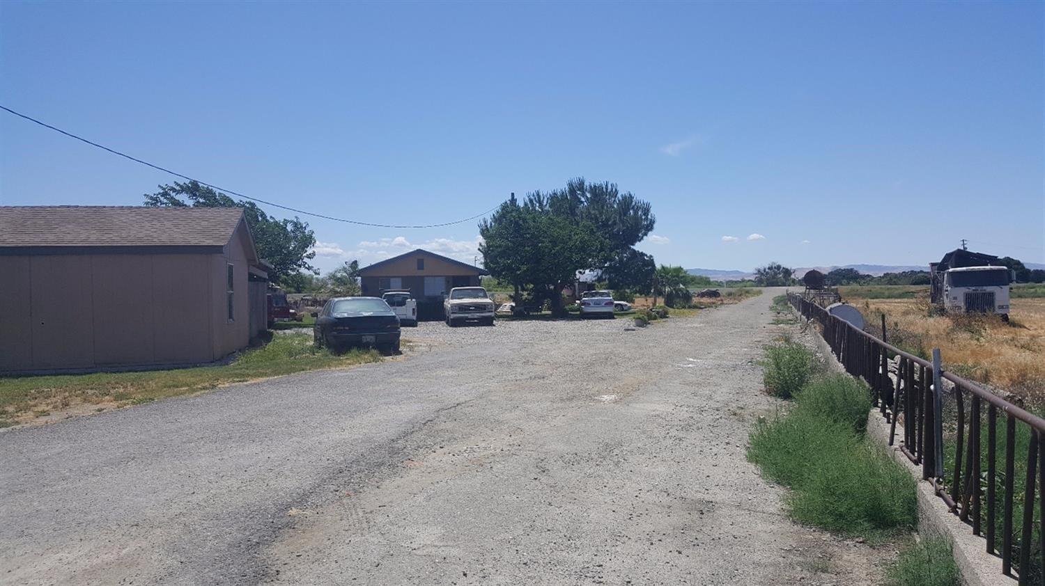 13807 Carpenter Road, Patterson, CA 95313