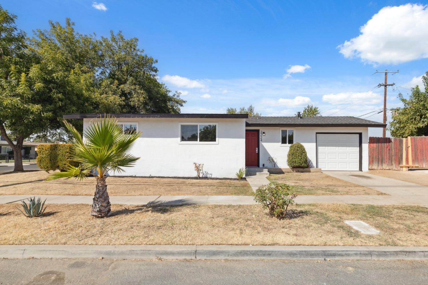 2224 W Shields Ave, Fresno, CA 93705