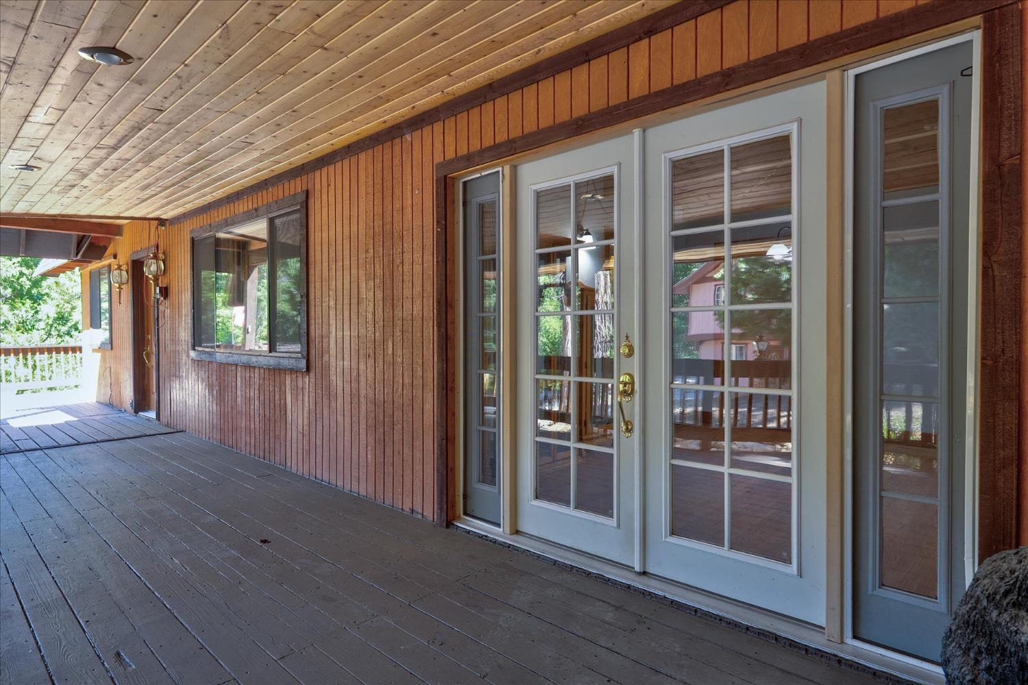 7226 Yosemite Park Way, Yosemite West, CA 95389