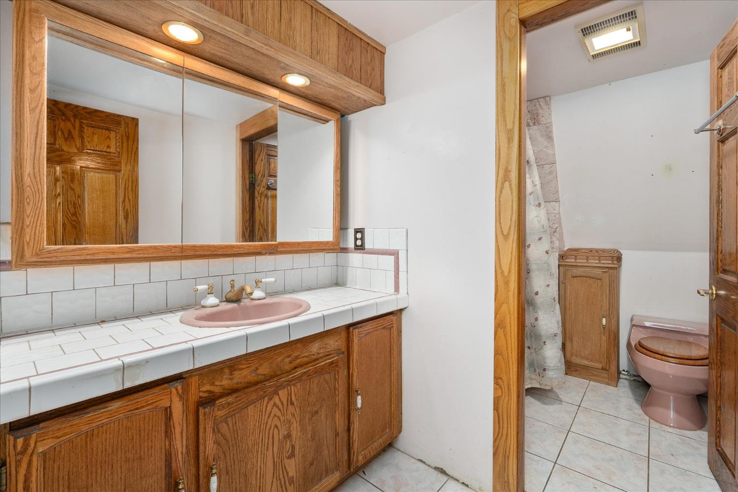 7226 Yosemite Park Way, Yosemite West, CA 95389