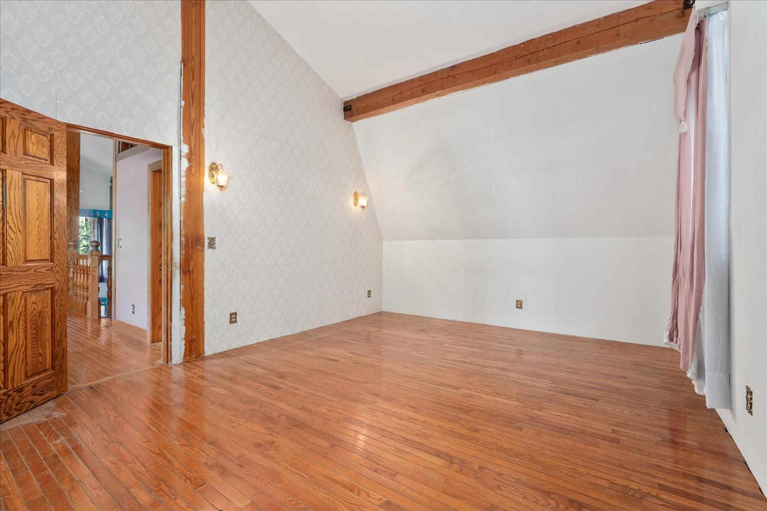 7226 Yosemite Park Way, Yosemite West, CA 95389