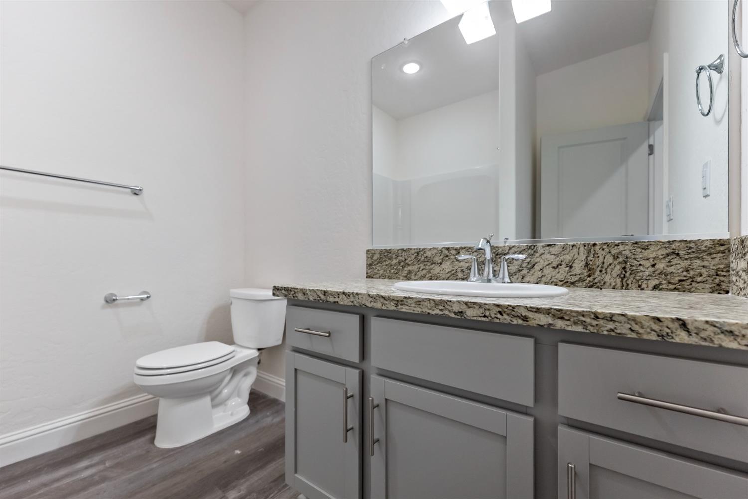 4402 W Langden Dr #Lot19, Fresno, CA 93722