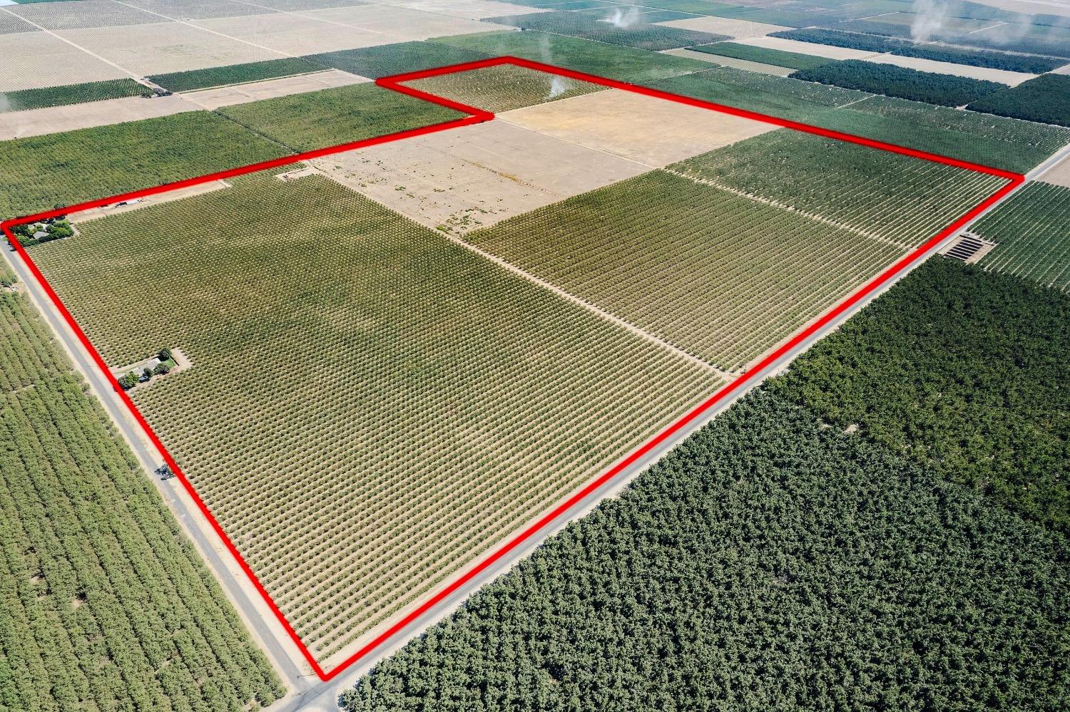 2457 E Clarkson Ave, Selma, CA 93662