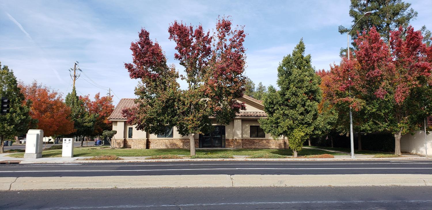 2531 Howard Rd, Madera, CA 93637