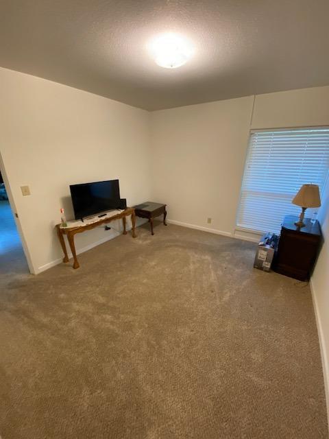 945 S Clovis Ave #V, Fresno, CA 93727