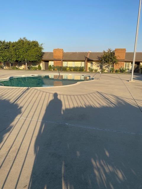 945 S Clovis Ave #V, Fresno, CA 93727