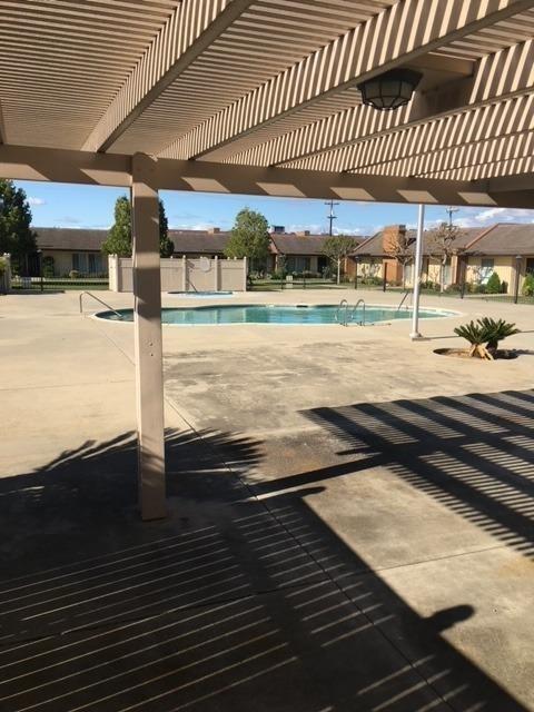 945 S Clovis Ave #V, Fresno, CA 93727