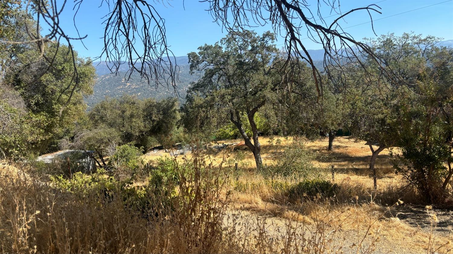 38950 N Highway 41, Oakhurst, CA 93644