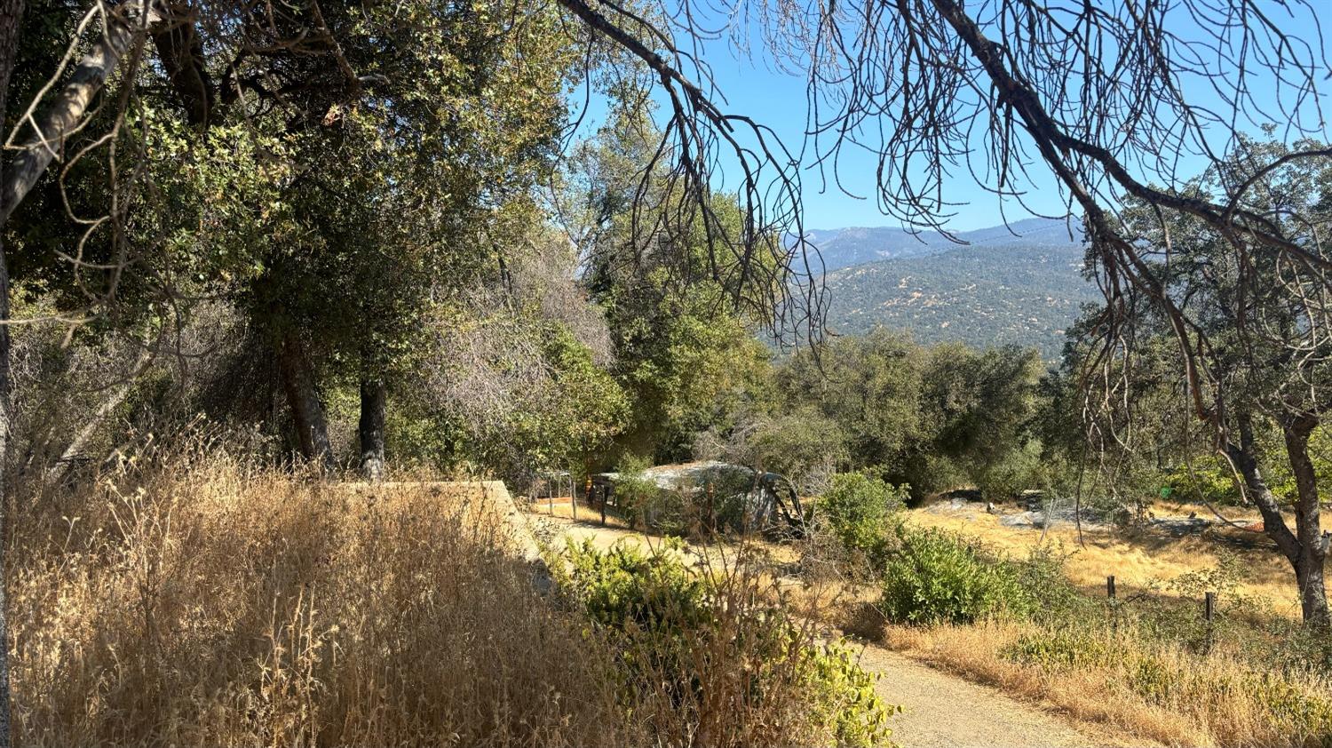 38950 N Highway 41, Oakhurst, CA 93644