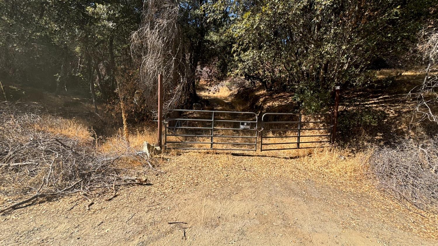 38950 N Highway 41, Oakhurst, CA 93644