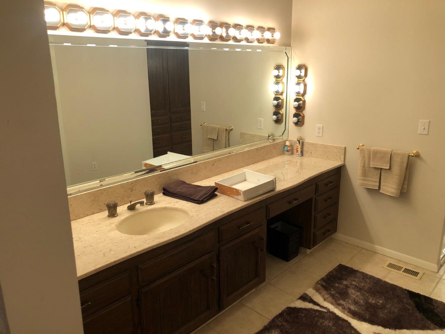 5478 E Butler Ave, Fresno, CA 93727