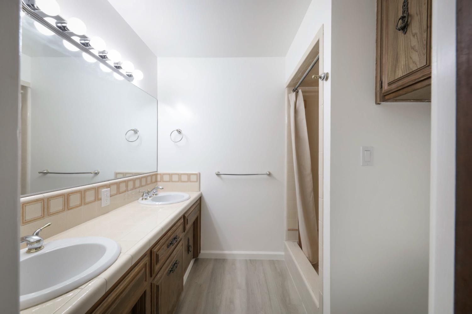 4200 Boise St Unit St #3B, Bakersfield, CA 93306