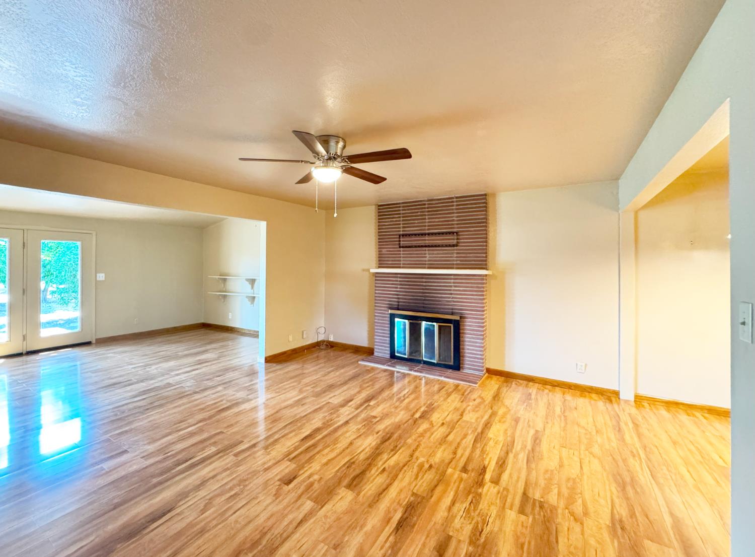 1041 Golden Gate Ave, Dos Palos, CA 93620