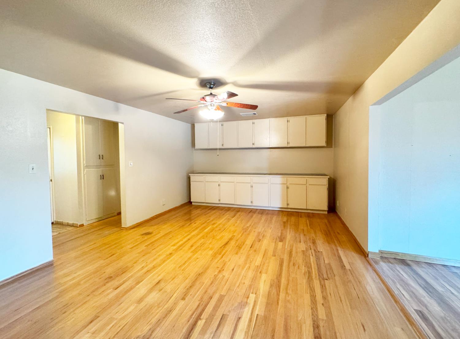 1041 Golden Gate Ave, Dos Palos, CA 93620