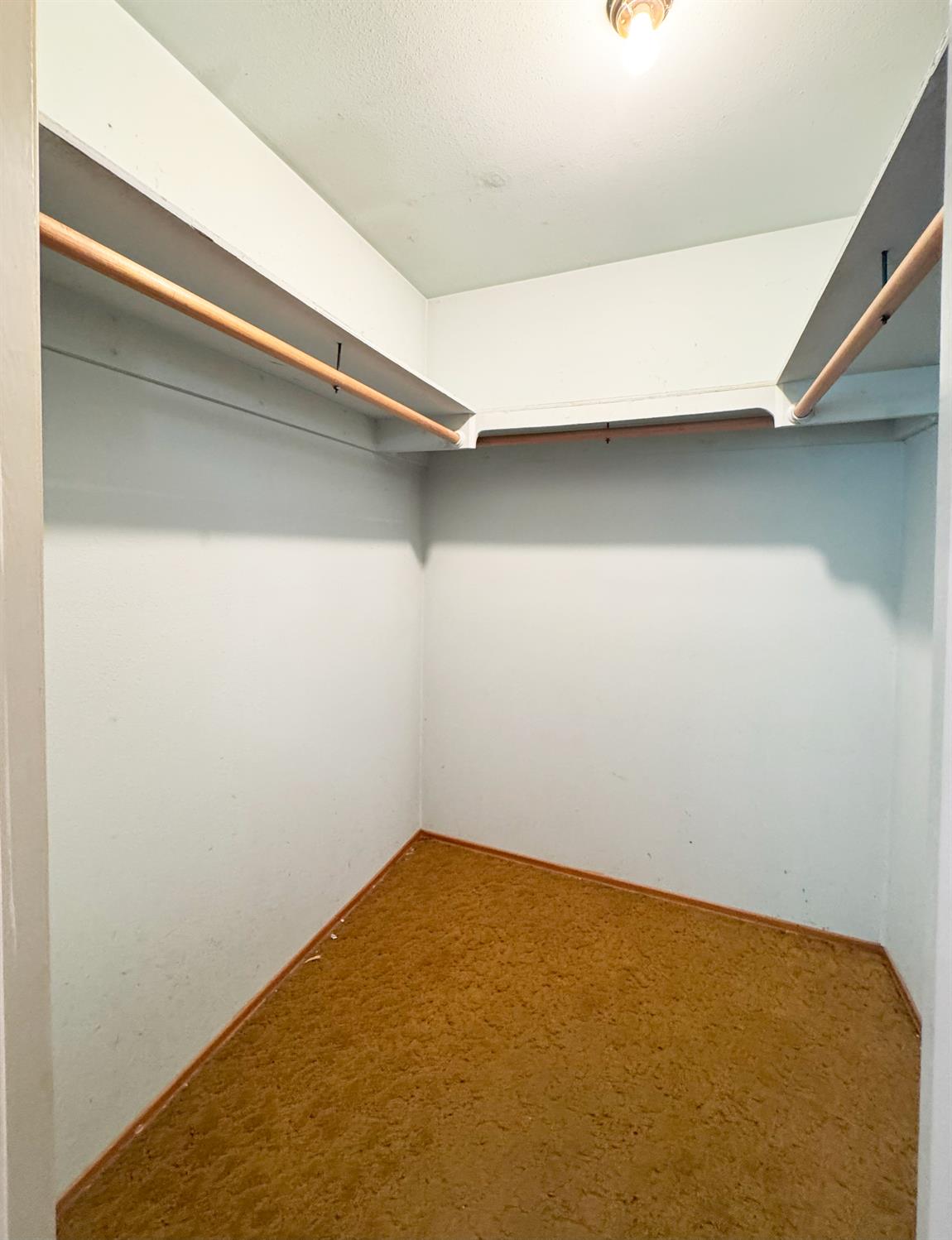 1041 Golden Gate Ave, Dos Palos, CA 93620