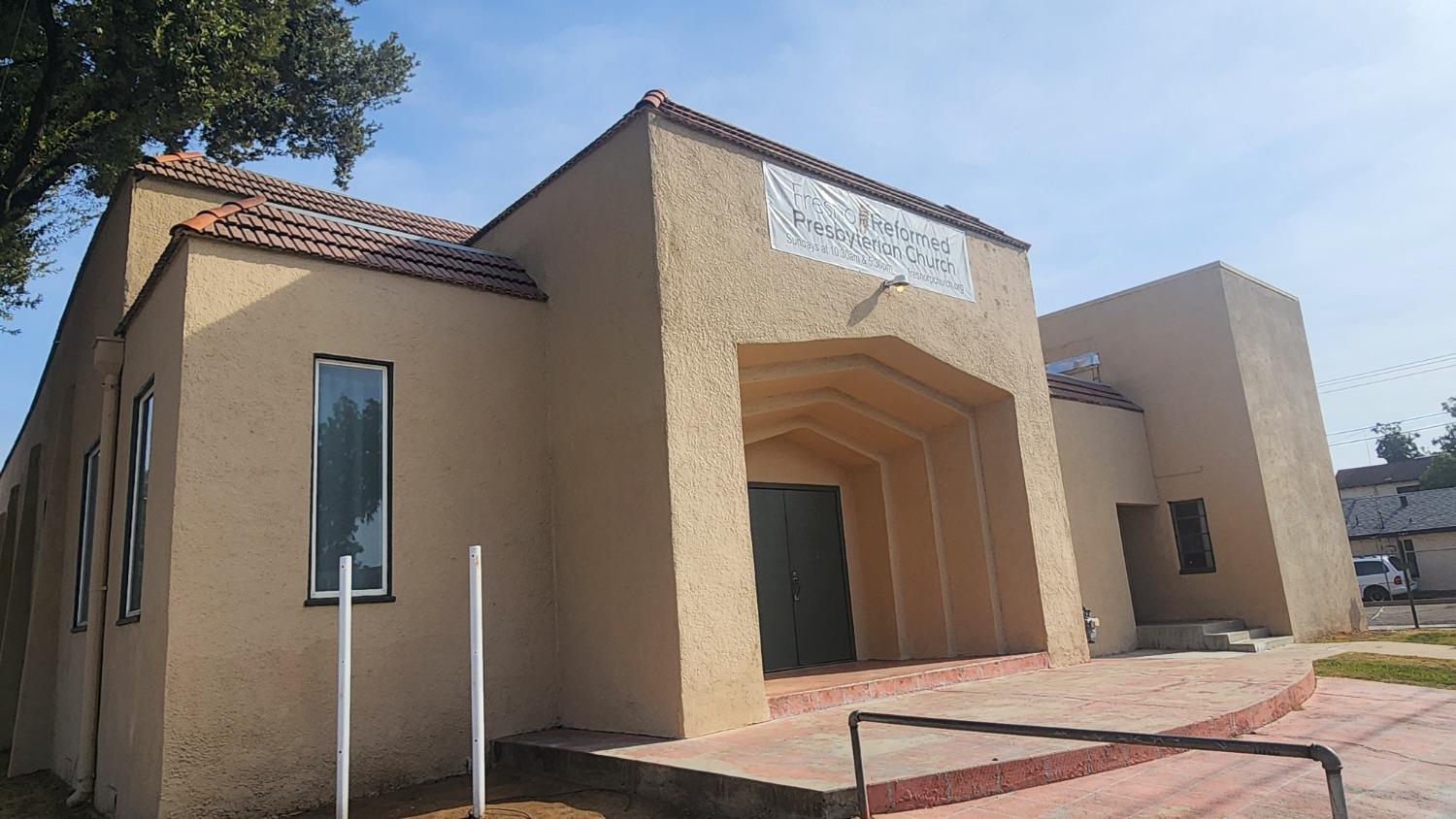 398 N Maple Ave, Fresno, CA 93702