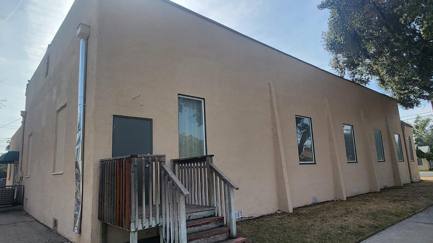 398 N Maple Ave, Fresno, CA 93702