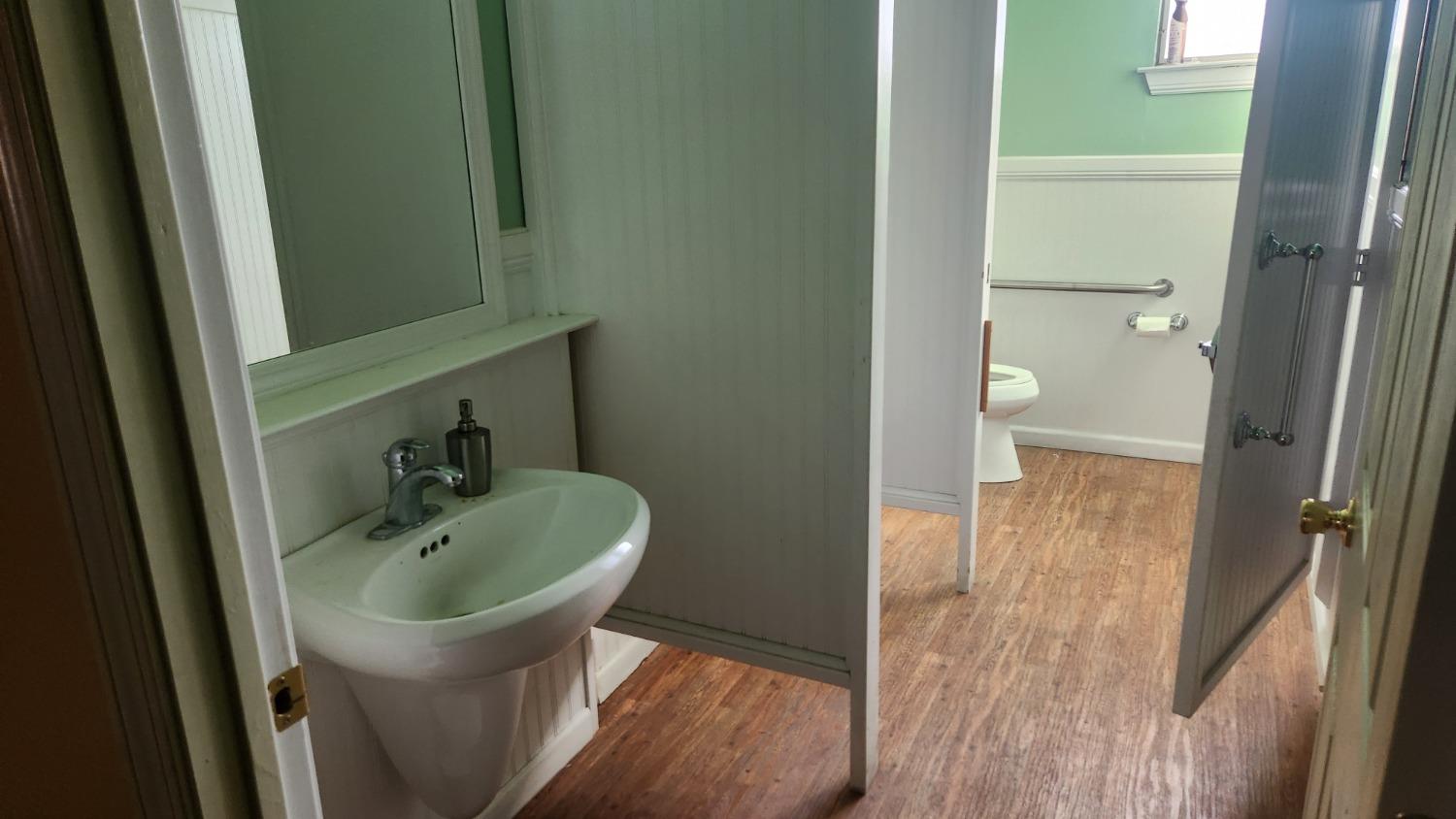 398 N Maple Ave, Fresno, CA 93702