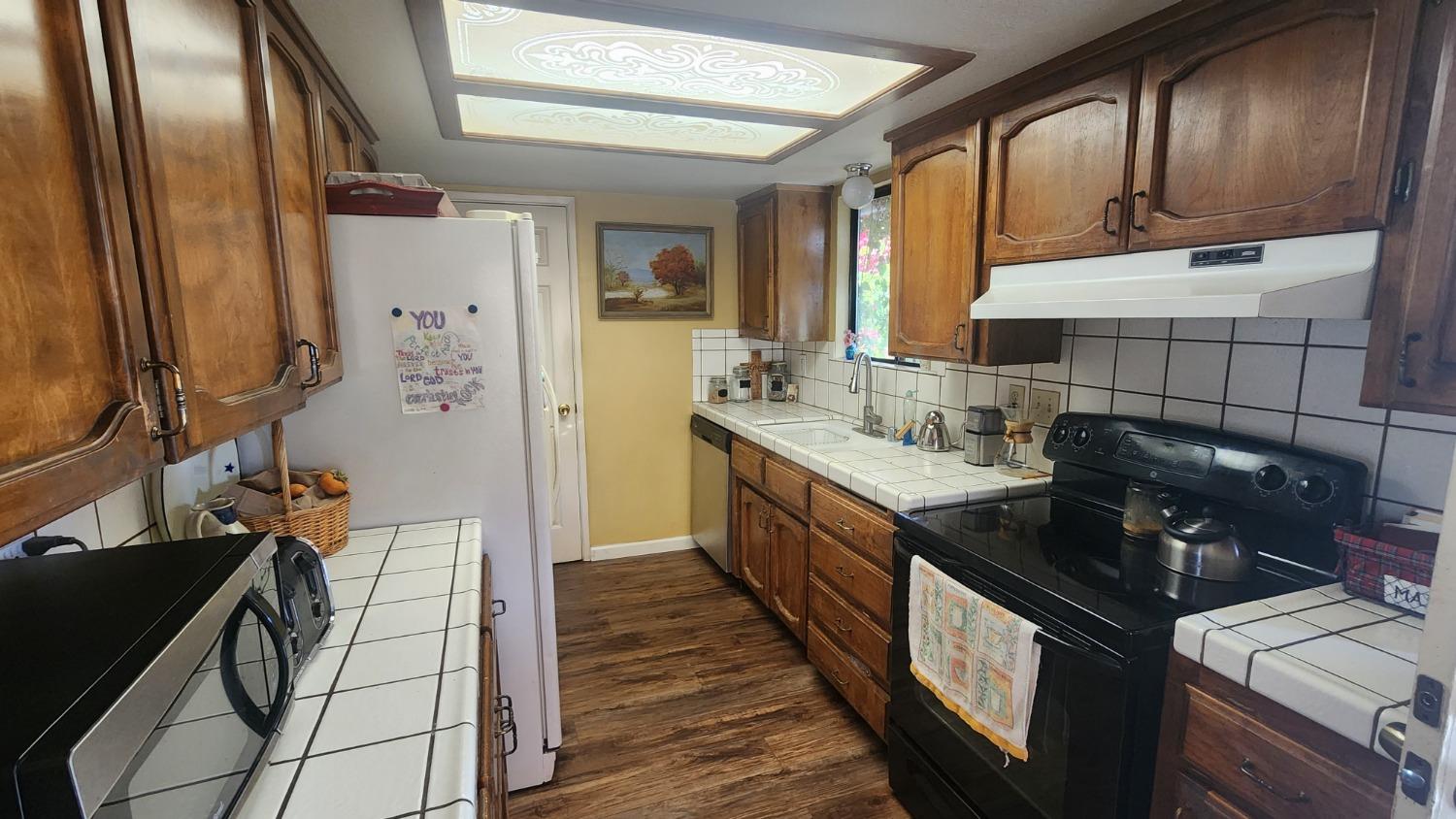 398 N Maple Ave, Fresno, CA 93702