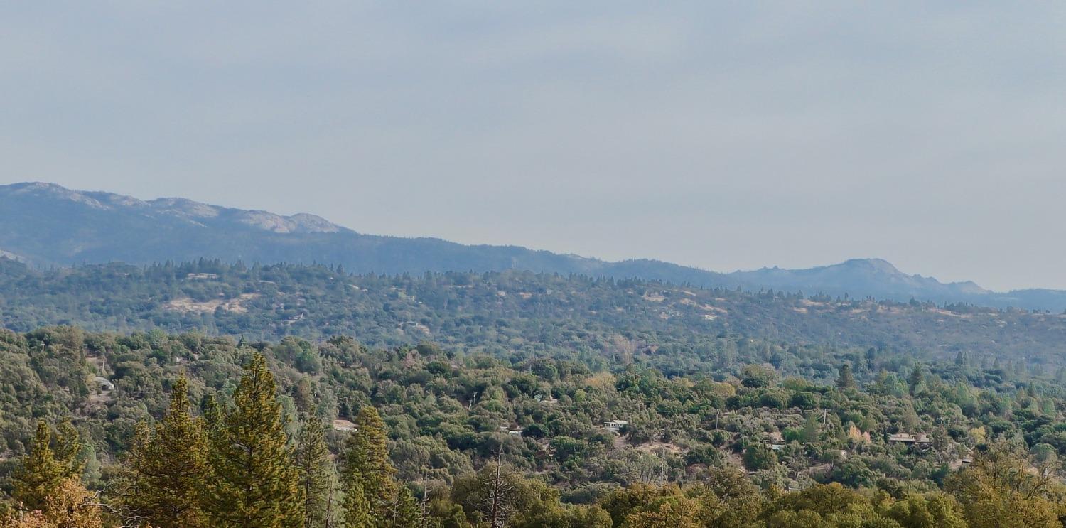 1 Stillmeadow Lane, Oakhurst, CA 93644