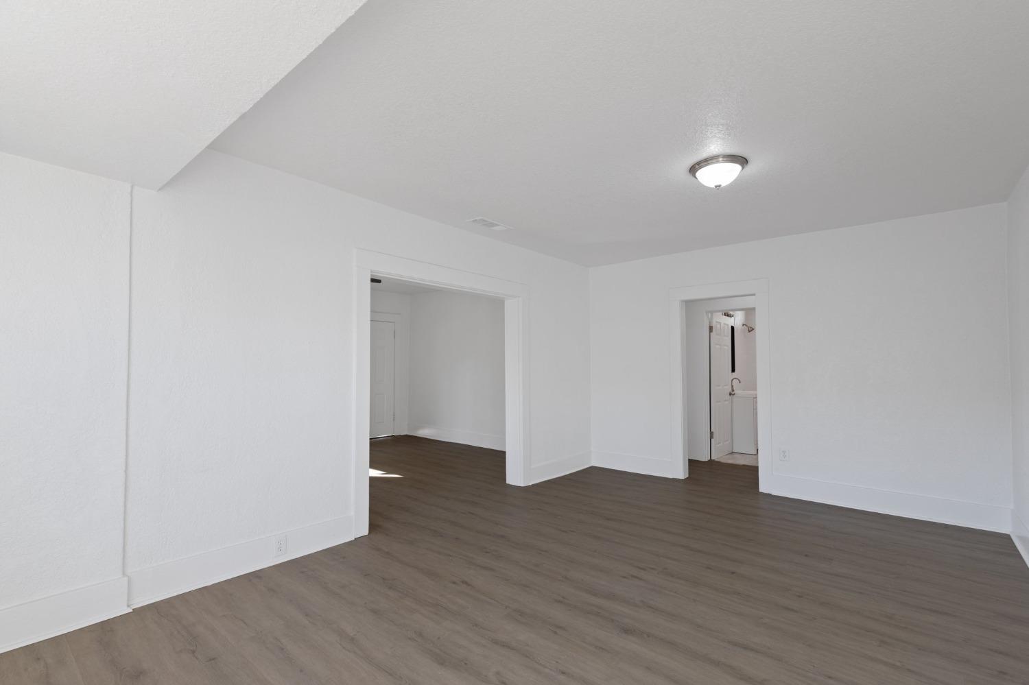 3321 Montecito, Fresno, CA 93702