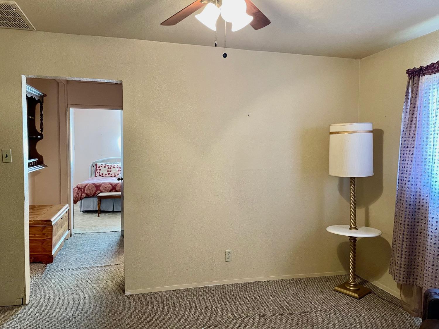 12840 10th Ave, Hanford, CA 93230