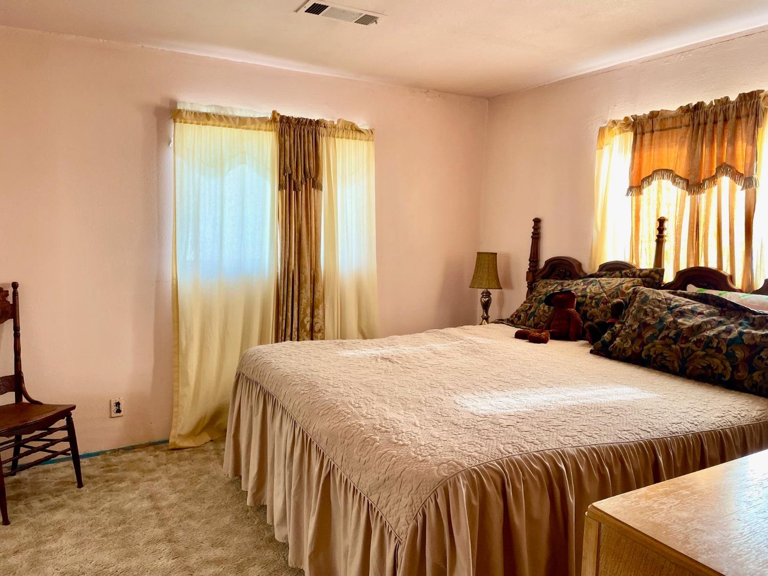 12840 10th Ave, Hanford, CA 93230