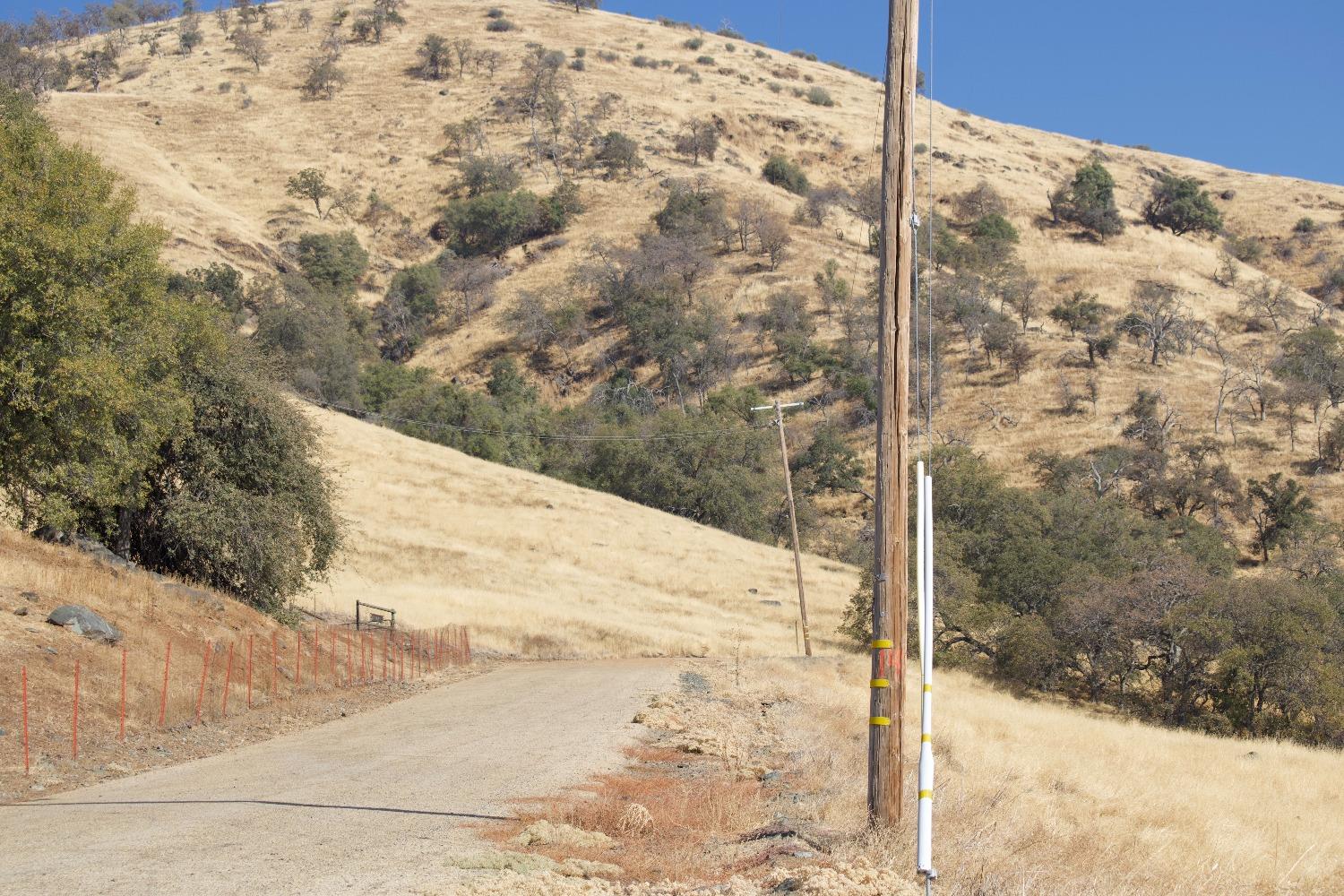 0 0 Crane Ln, Yokuts Valley, CA 93675