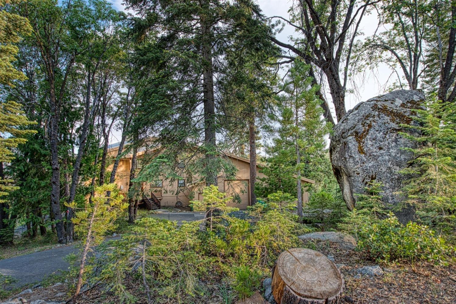 52180 Chahlip Ln, Shaver Lake, CA 93664