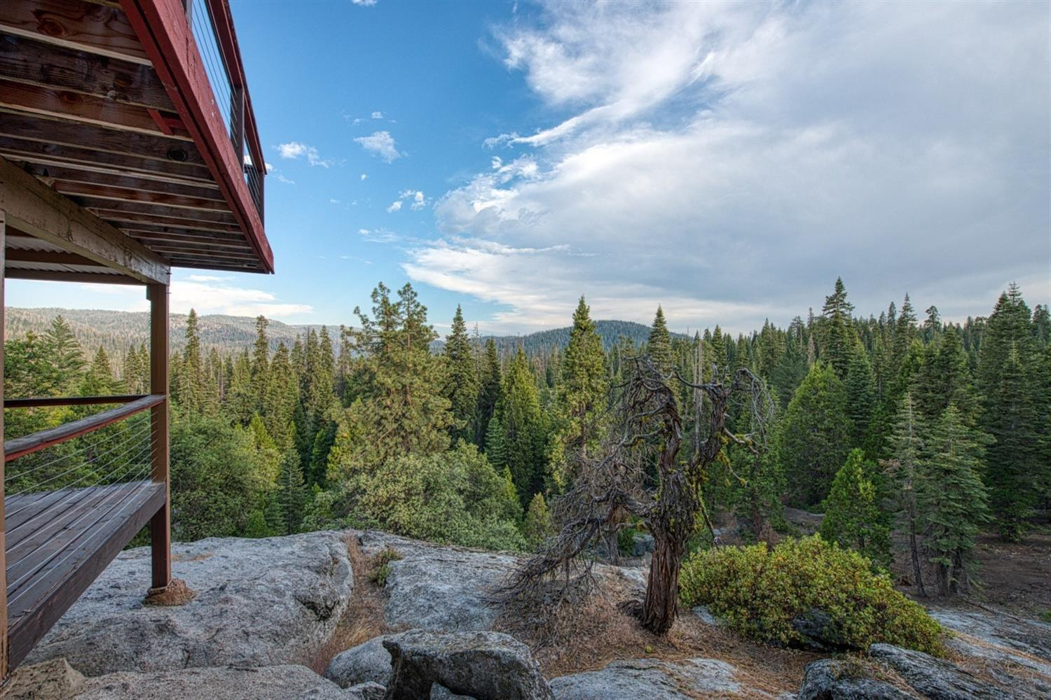 52180 Chahlip Ln, Shaver Lake, CA 93664