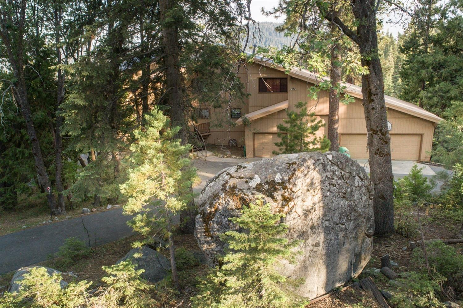 52180 Chahlip Ln, Shaver Lake, CA 93664