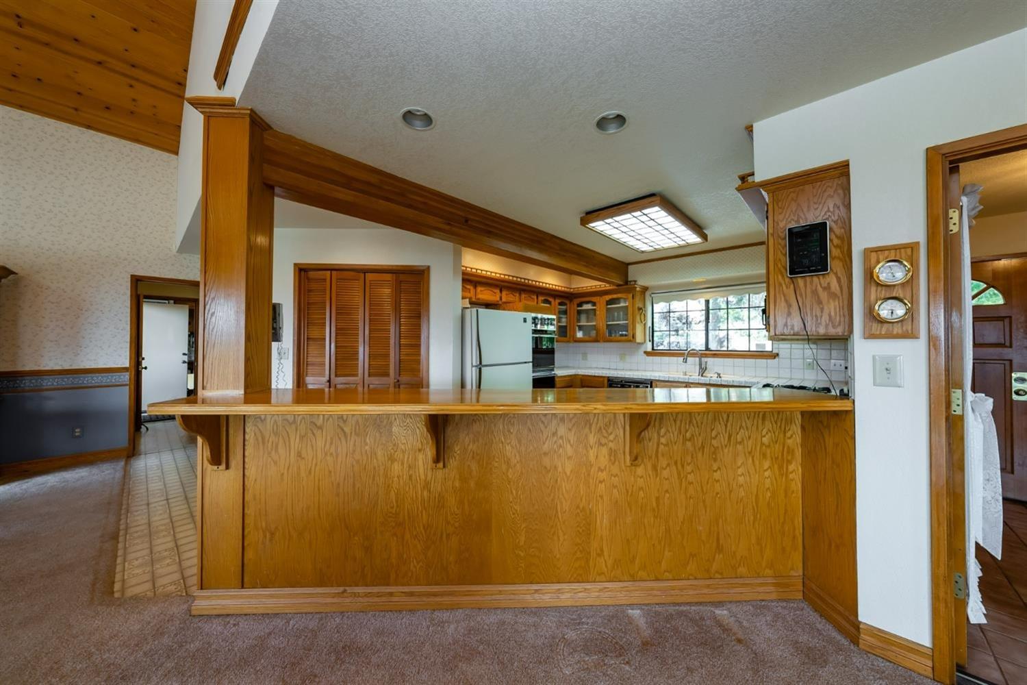 52180 Chahlip Ln, Shaver Lake, CA 93664