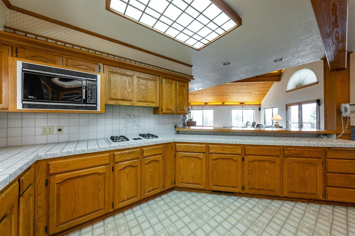 52180 Chahlip Ln, Shaver Lake, CA 93664