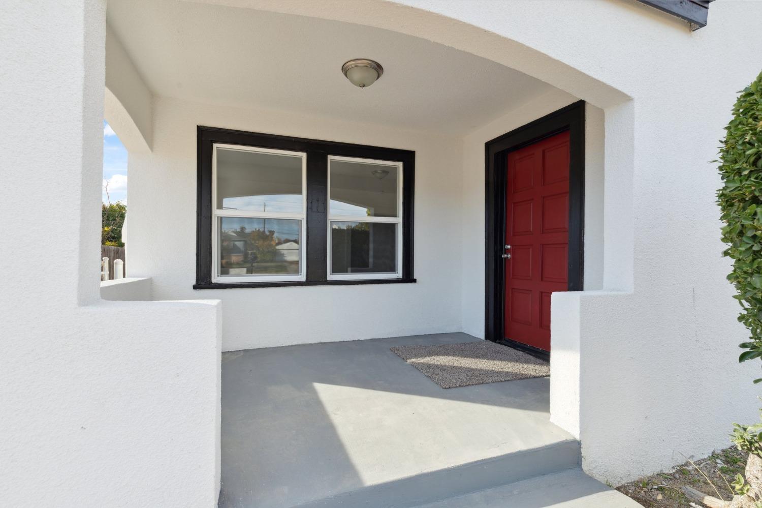 1515 N Fruit Ave, Fresno, CA 93728