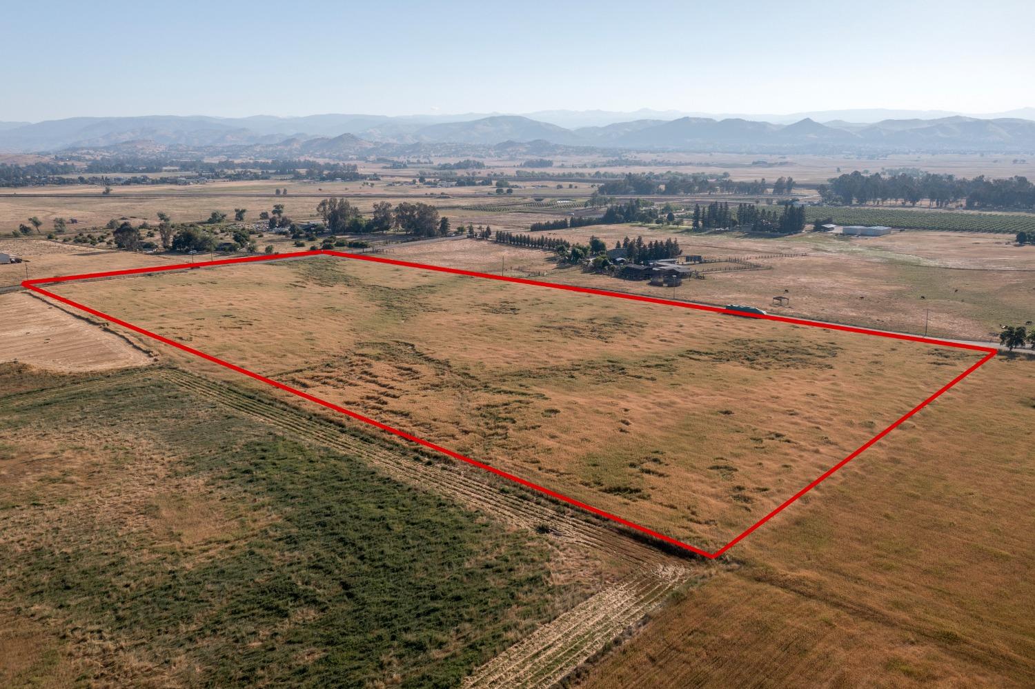 13351 E Herndon, Clovis, CA 93619