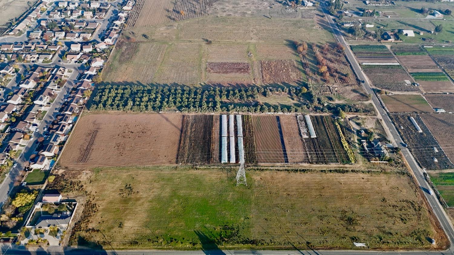 5866 W Shields Ave, Fresno, CA 93722