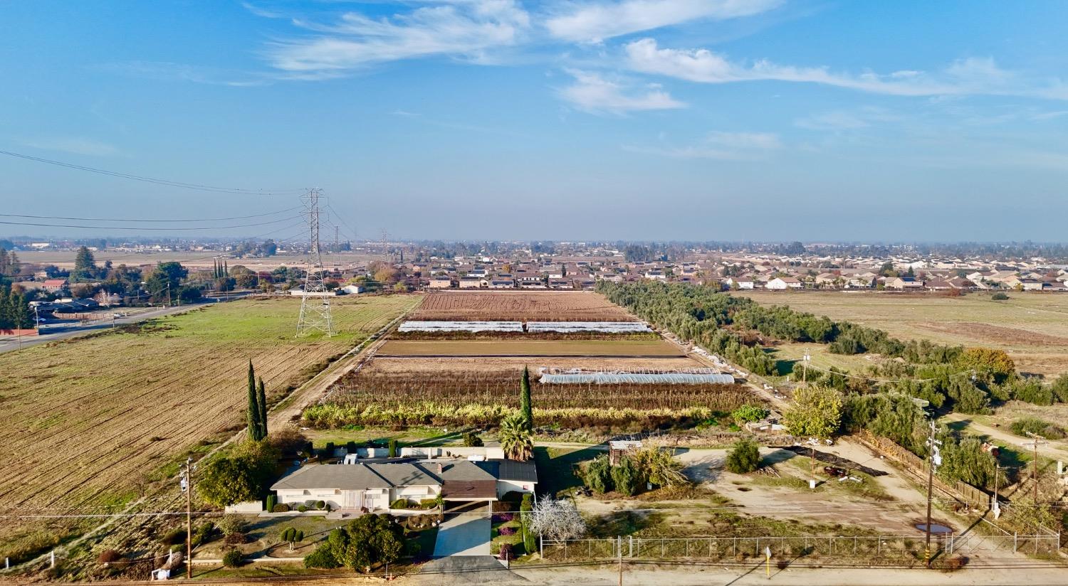 5866 W Shields Ave, Fresno, CA 93722