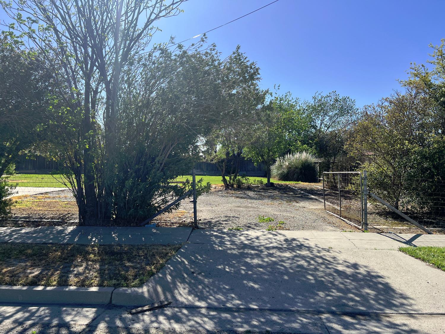 25545 W Mc Kamey Ave, Tranquillity, CA 93668